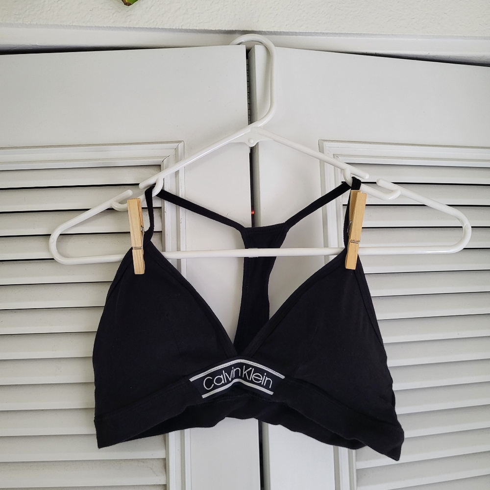 Calvin Klein - Black Triangle Bralette